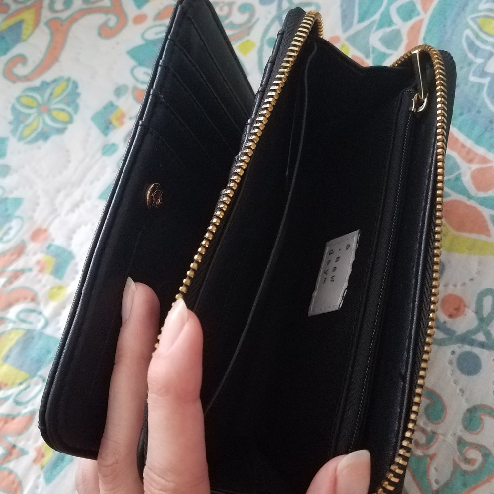 Wallet - Picture 4 of 5